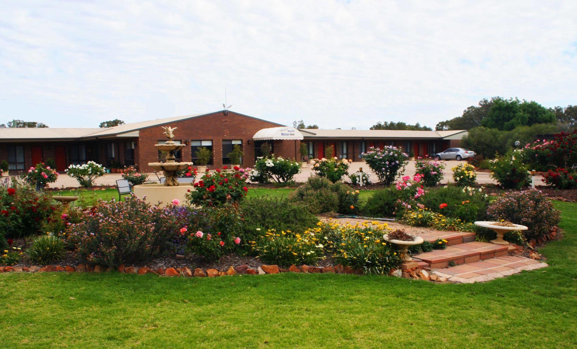Newell Motor Inn Narrandera Bagian luar foto